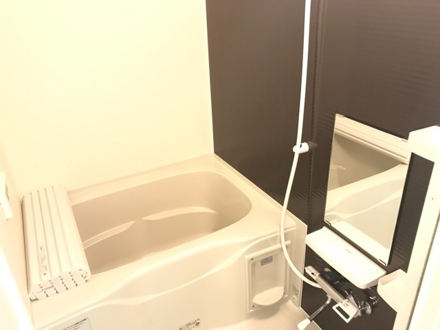 バス・シャワールーム　※同タイプの部屋写真です