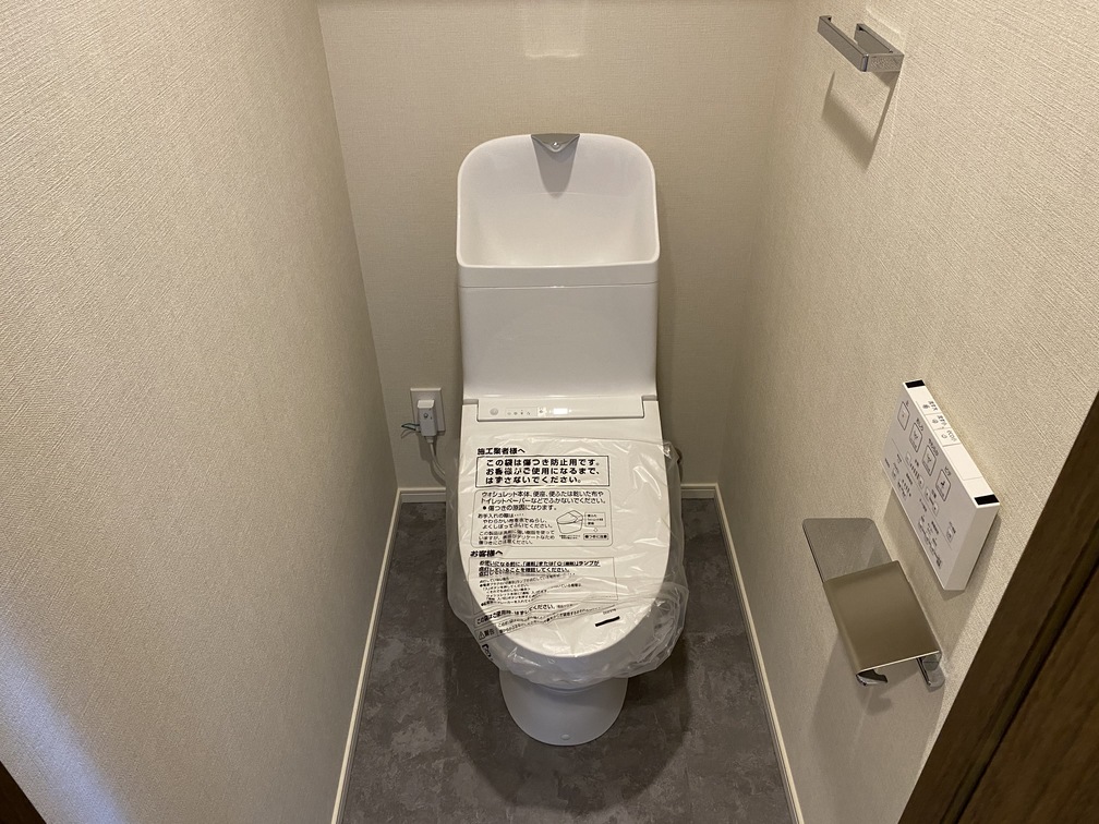 トイレ　■室内参考写真