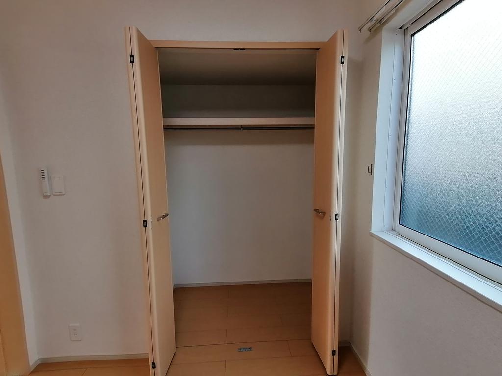 収納　同型参考写真