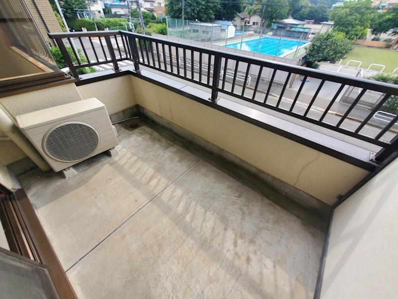 バルコニー　他のお部屋の写真を使用しております。