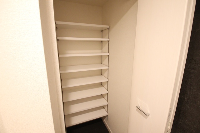 収納　同タイプの参考写真です