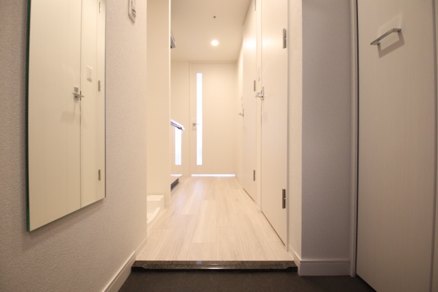 玄関　同タイプの参考写真です