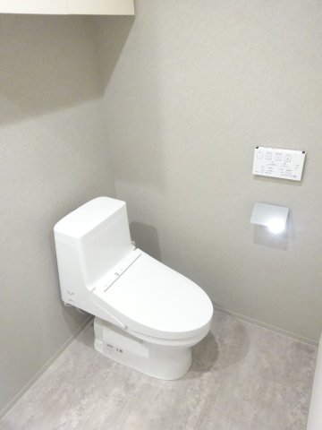 トイレ　バストイレ別です