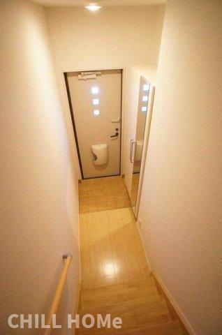 玄関　当社、チルホームのHPもご覧ください(^^)/物件情報多数♪