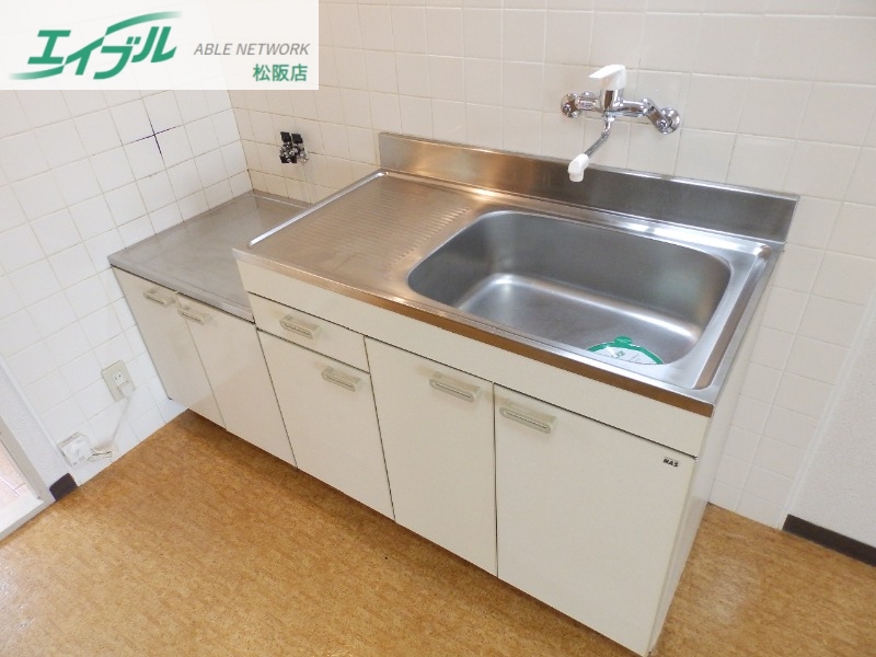 キッチン　同物件別室写真