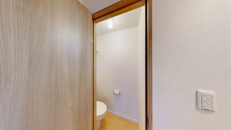 シャレードIIIのトイレ写真