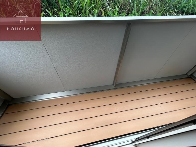 バルコニー　外からの目が気にならないバルコニーで洗濯物が干せます