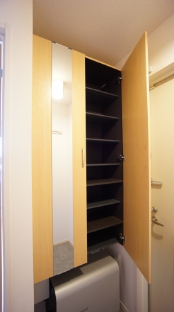 玄関　シューズボックス