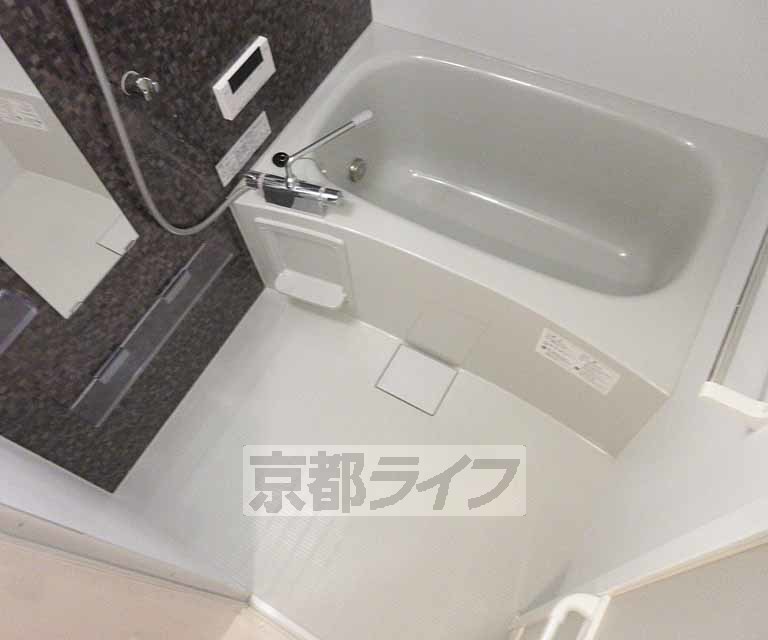 バス・シャワールーム　ゆっくりできる綺麗なお部屋です・