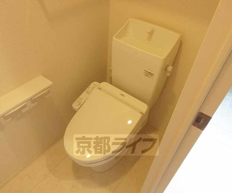 トイレ　ウォシュレット付きのトイレです・