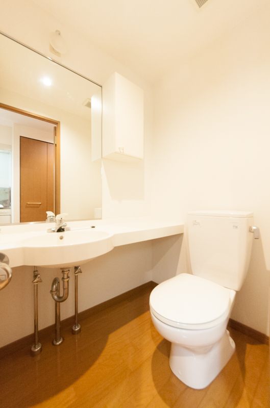 トイレ　オシャレな洗面台♪