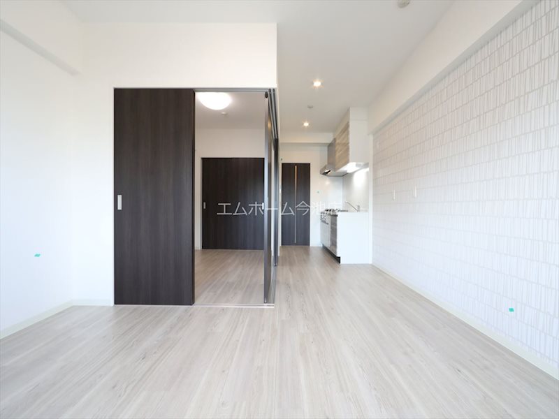 その他　リビング11.08帖　エアコン完備　バルコニーに面しています