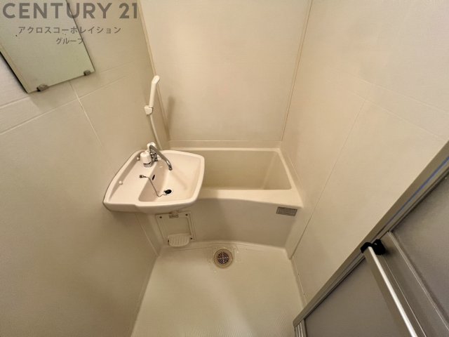 バス・シャワールーム　シンプルで機能的なユニットバスです！