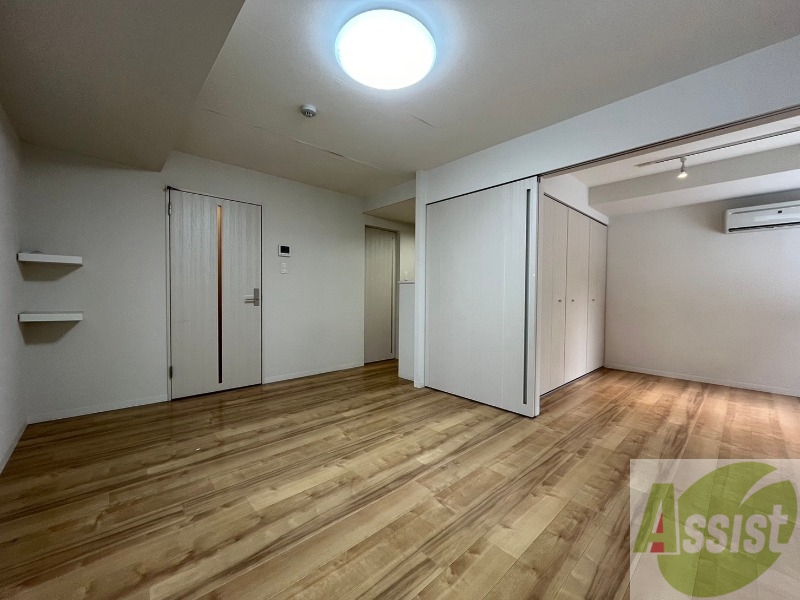 居室・リビング　広くてきれいなリビングです！快適に過ごせそうですね。