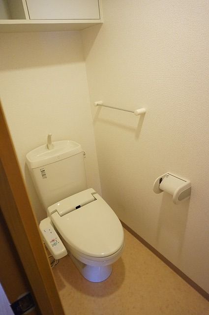 高松琴平電鉄長尾線 林道駅 徒歩16分 3階建 築18年のトイレ写真