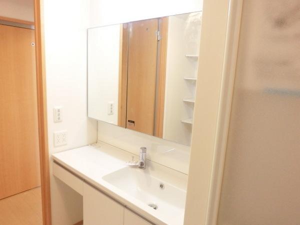 洗面設備　独立洗面台！