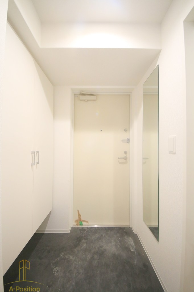 玄関　セレニテ日本橋エクラ