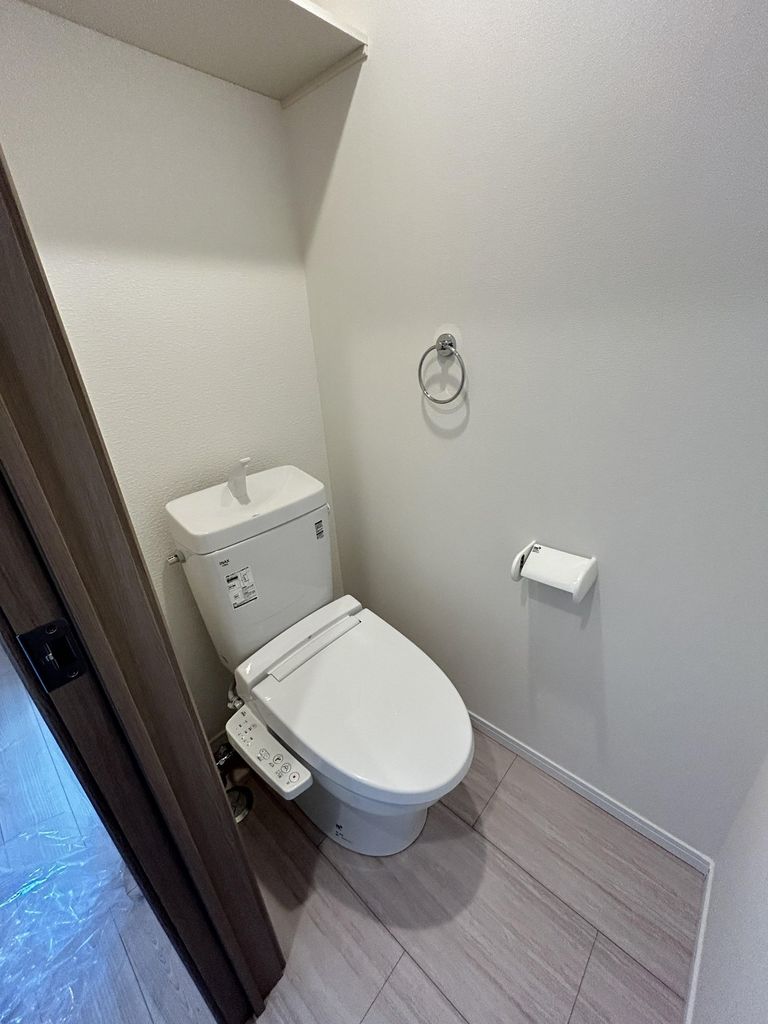 トイレ　トイレには温水洗浄便座