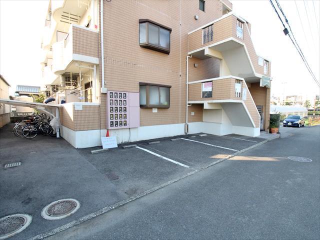 その他　松山市桑原　サンコート桑原　駐車場