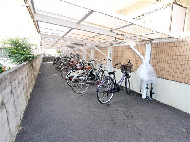 その他　松山市桑原　サンコート桑原　駐輪場