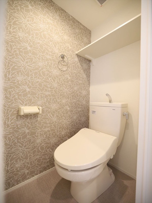 トイレ　温水洗浄暖房便座付トイレ　同仕様写真