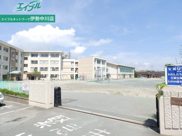 小学校　松阪市立港小学校（小学校）まで1209m