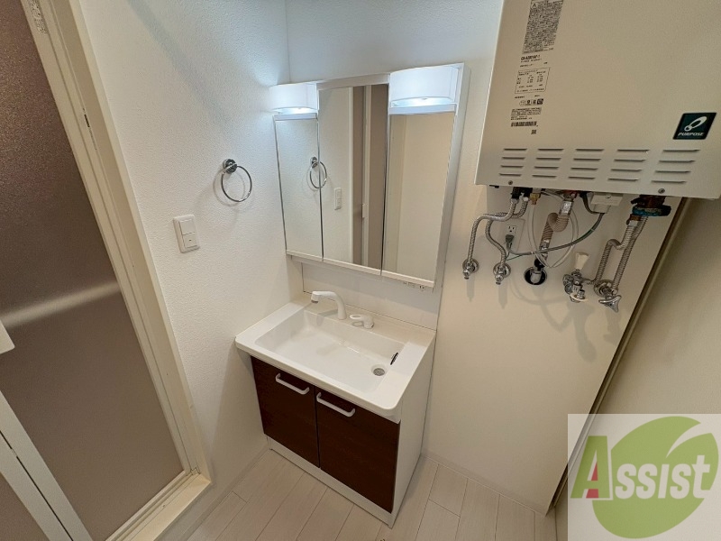 洗面設備　シャンプードレッサーで身支度もラクラクです！