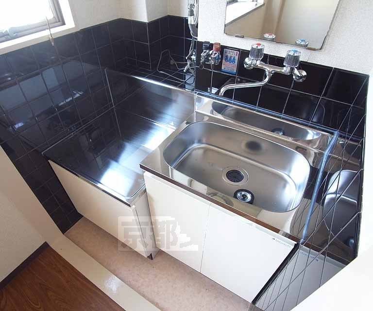 キッチン　二口コンロ設置可能なキッチンです。