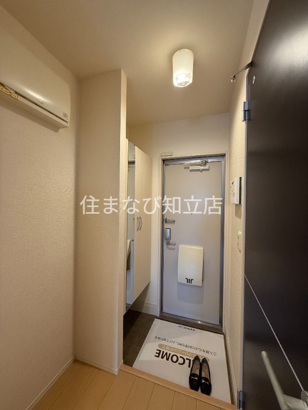 玄関　同型別部屋写真