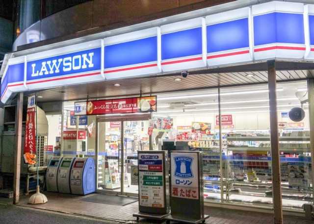 コンビニ　ローソン 新宿富久町店（コンビニ）まで180m