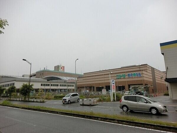 ショッピングセンター　エコール・いずみ（ショッピングセンター）まで652m