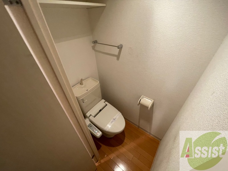 トイレ　こちらはトイレです。清潔感があり、安心して使用できます。