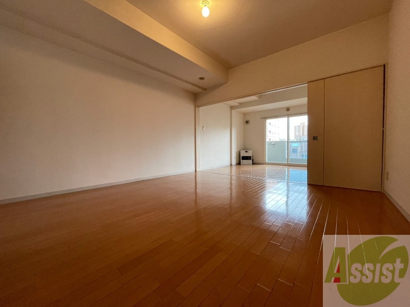 居室・リビング　広くてキレイなＬＤＫが広がっていて、充実した生活が送れそう。