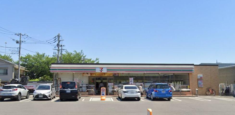 コンビニ　セブンイレブン（コンビニ）まで875m