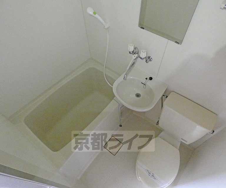 バス・シャワールーム　浴室です。