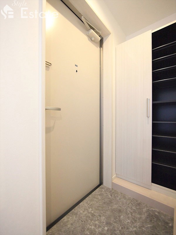 玄関　玄関スペース　シューズボックス