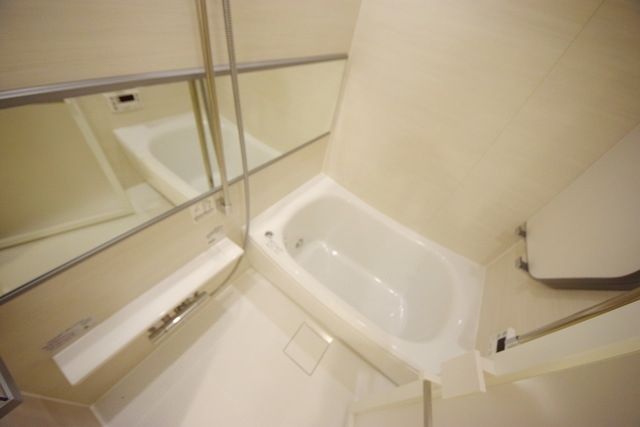 バス・シャワールーム　写真は同タイプ住居です。