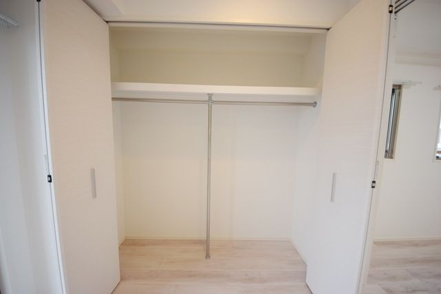収納　写真は同タイプ住居です。