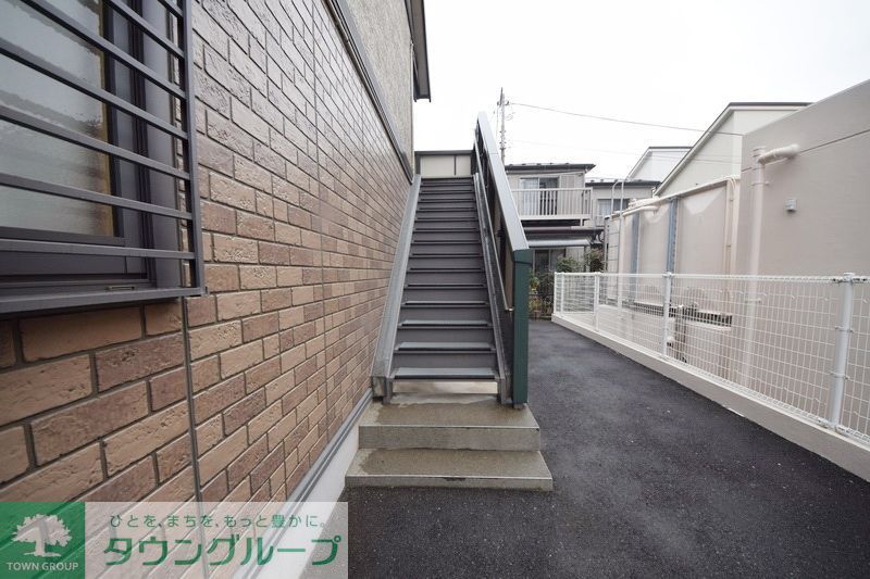 エントランス　共有階段