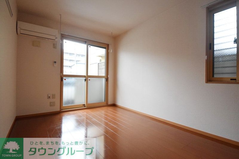 居室・リビング　２面採光で明るいお部屋