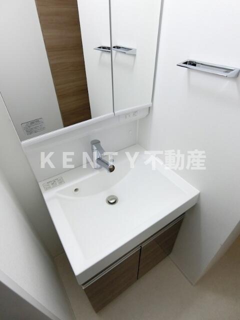 洗面設備　広い洗面スペース