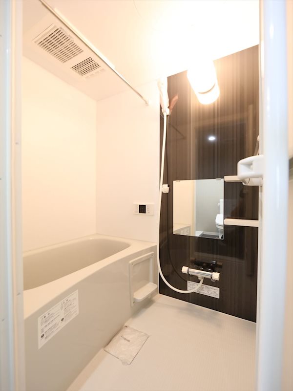 バス・シャワールーム　追い焚き・オートバス機能付お風呂