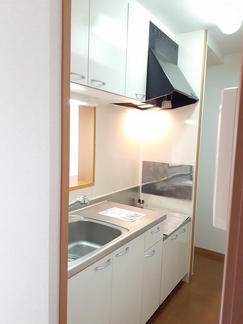 キッチン　独立したキッチンスペースでお料理に集中出来ます。