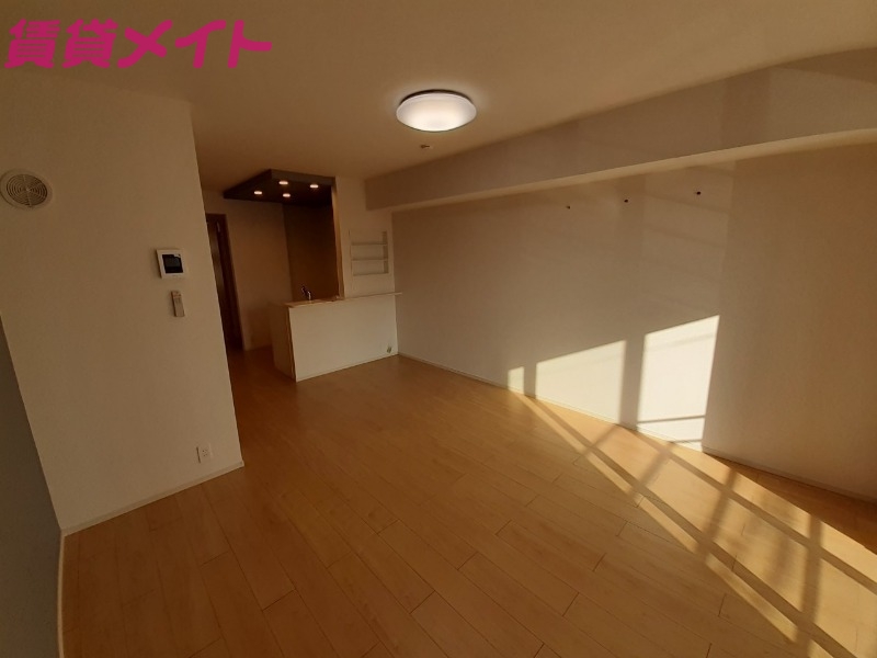 居室・リビング　同型参考写真