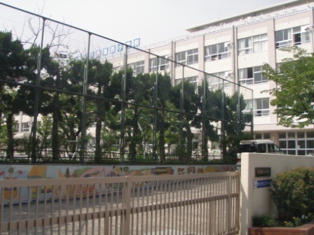 小学校　江戸川区立西葛西小学校（小学校）まで396m