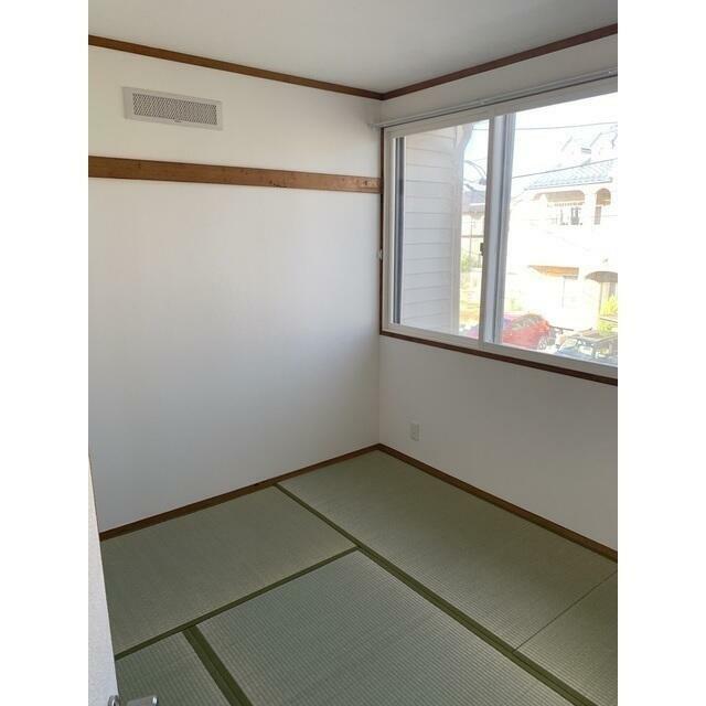 居室・リビング　※別部屋の画像です