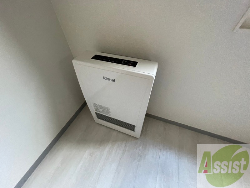 その他　ガス暖房です。寒い冬もこれで乗り切りましょう！