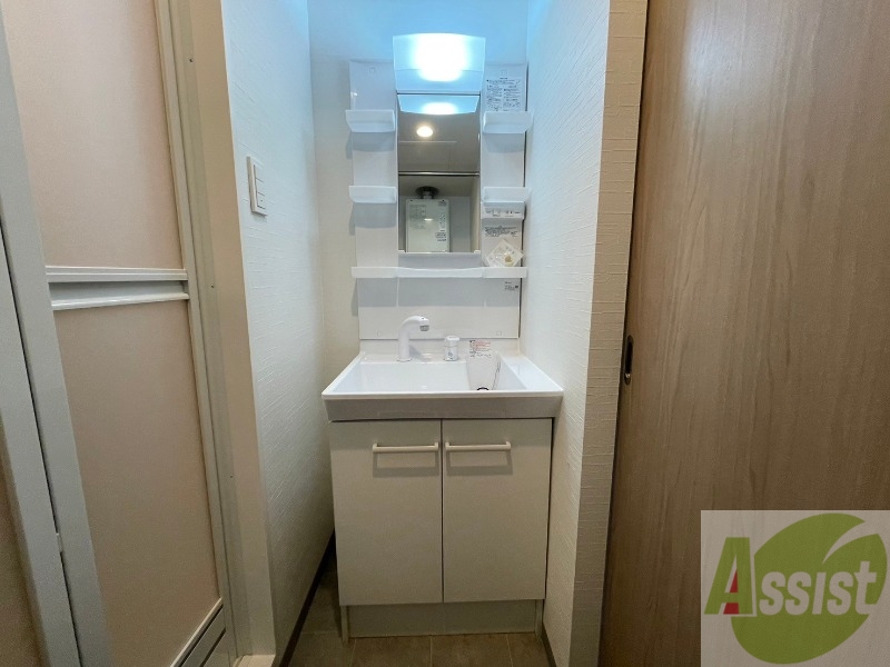 洗面設備　こちらに洗面台があります。朝の洗顔はこちらで。