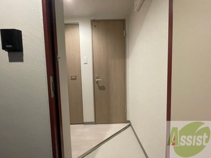 玄関　玄関の様子です。明るい印象ですね。気分もあがりそう。