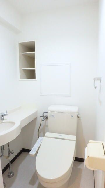 トイレ　ゆったりとした空間のトイレです
